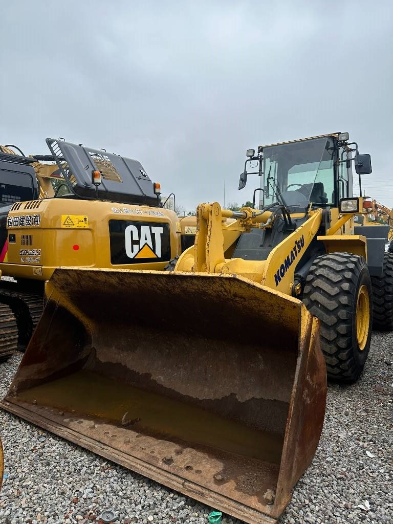 Komatsu WA320-5
