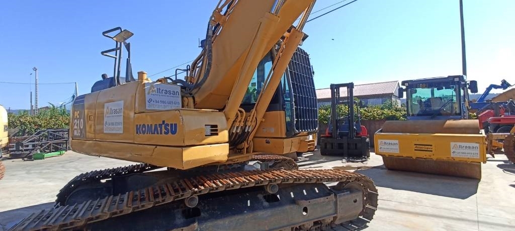 Pelle sur chenilles Komatsu PC 210 NLC-8 — occasion 2016, 7 477 h