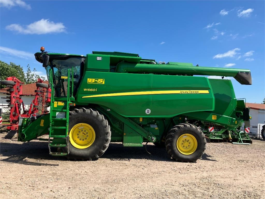 John Deere W660