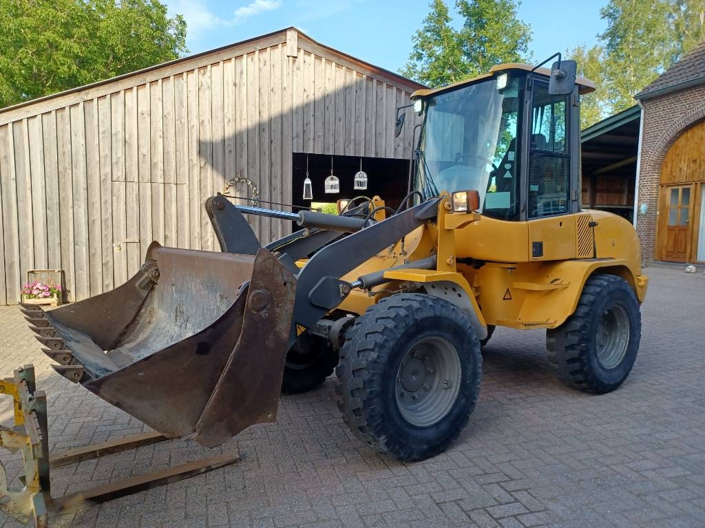 Chargeuse sur pneus Volvo L 30 B — occasion 2013, 6 216 h