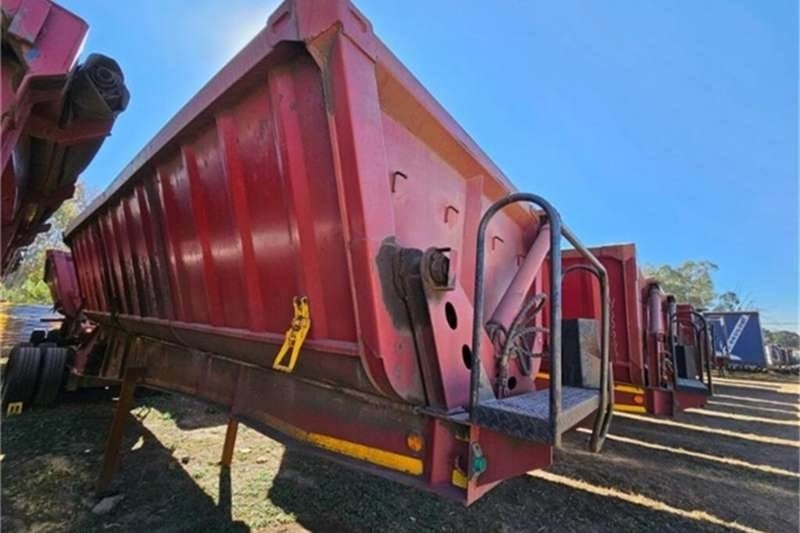 Top Trailer 40M3 LINK SIDE TIPPER TRAILER