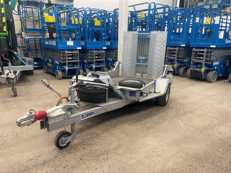 Ifor Williams maskinsläp