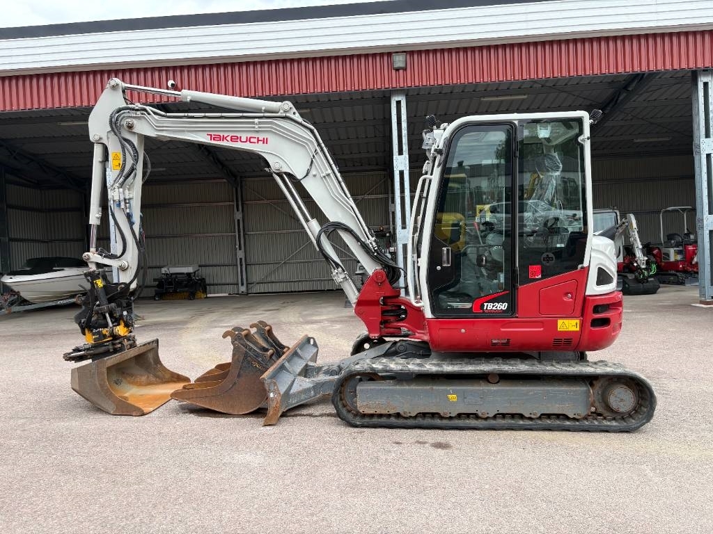 Takeuchi TB260