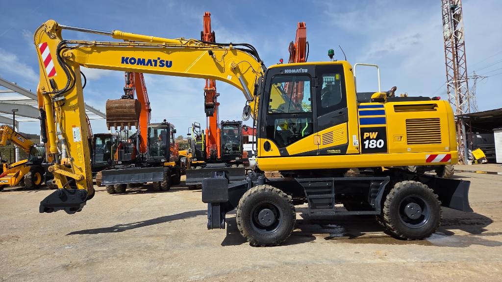 Komatsu PW 180-11