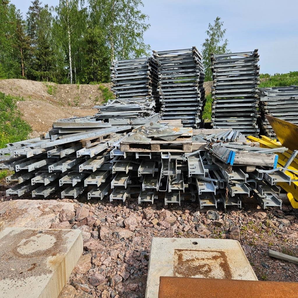 Temporary steel truss bridge steel truss bridge