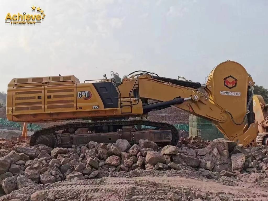 Pelle sur chenilles Caterpillar 395 — occasion 2020, 3 100 h
