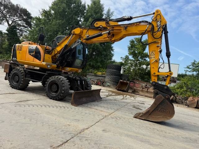 JCB JS 145 W