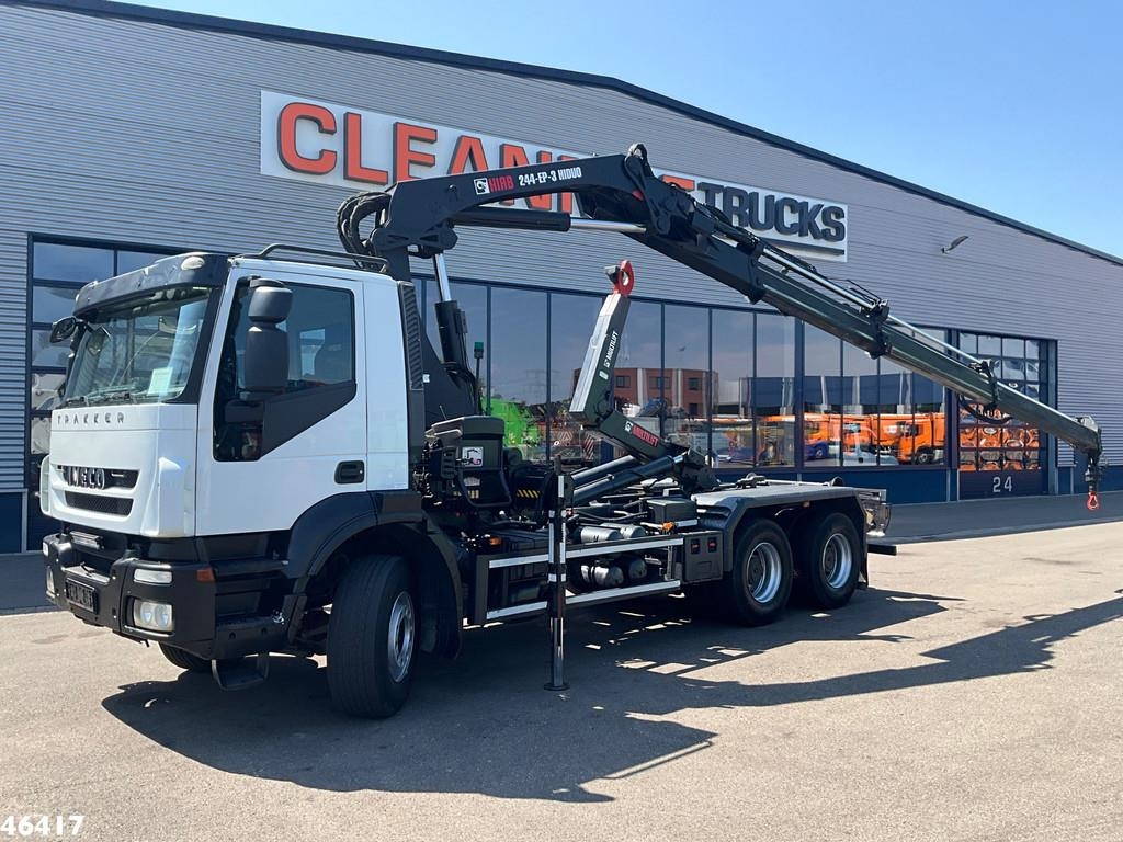 Iveco Trakker AD260T36 6x4 Hiab 24 Tonmeter laadkraan