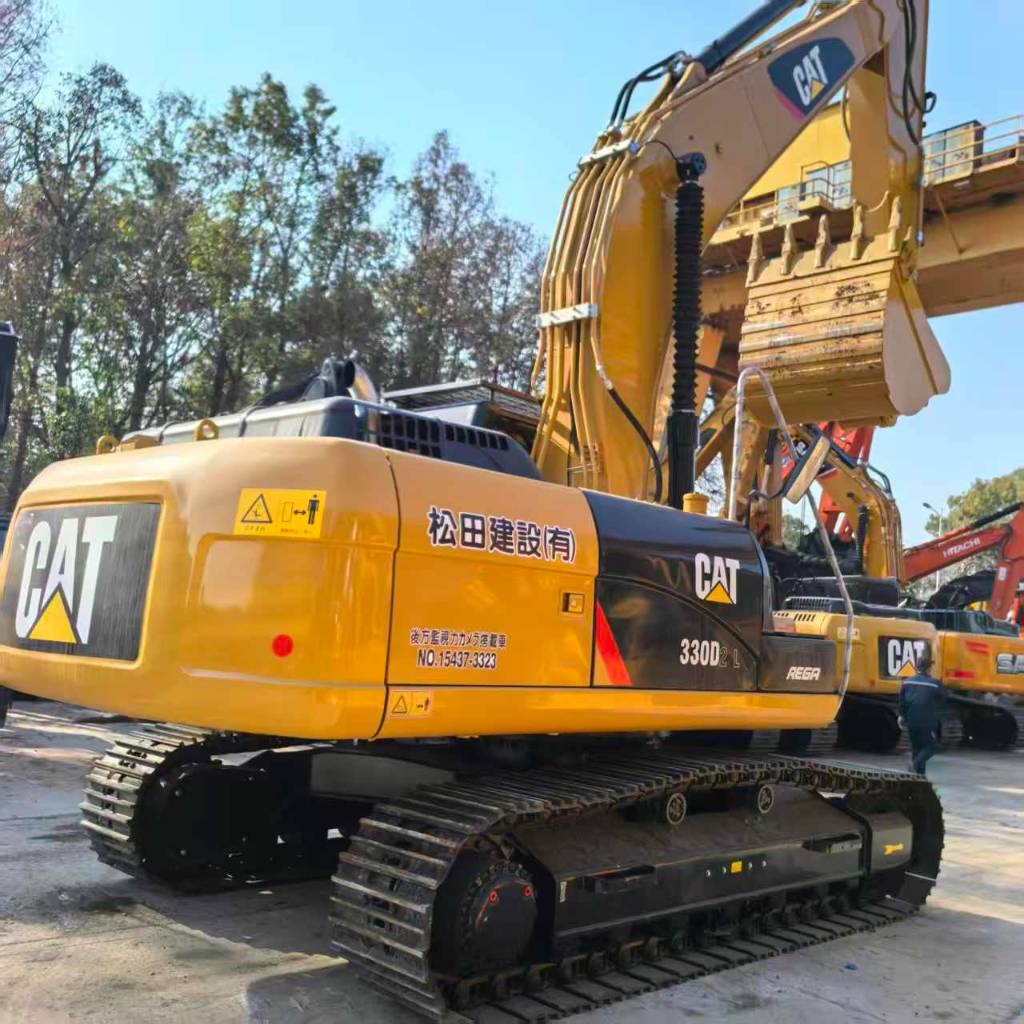 CAT 330D2