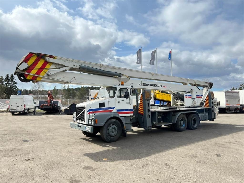 Volvo N12-1-V-6X2
