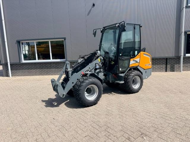 GiANT G2700 HD+ Xtra, cabine, nieuw!