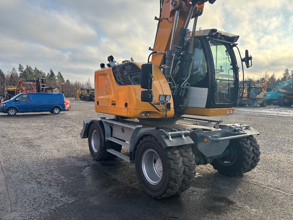 Liebherr 913 compact / Špičkové vybavení, Stage V kuva 6