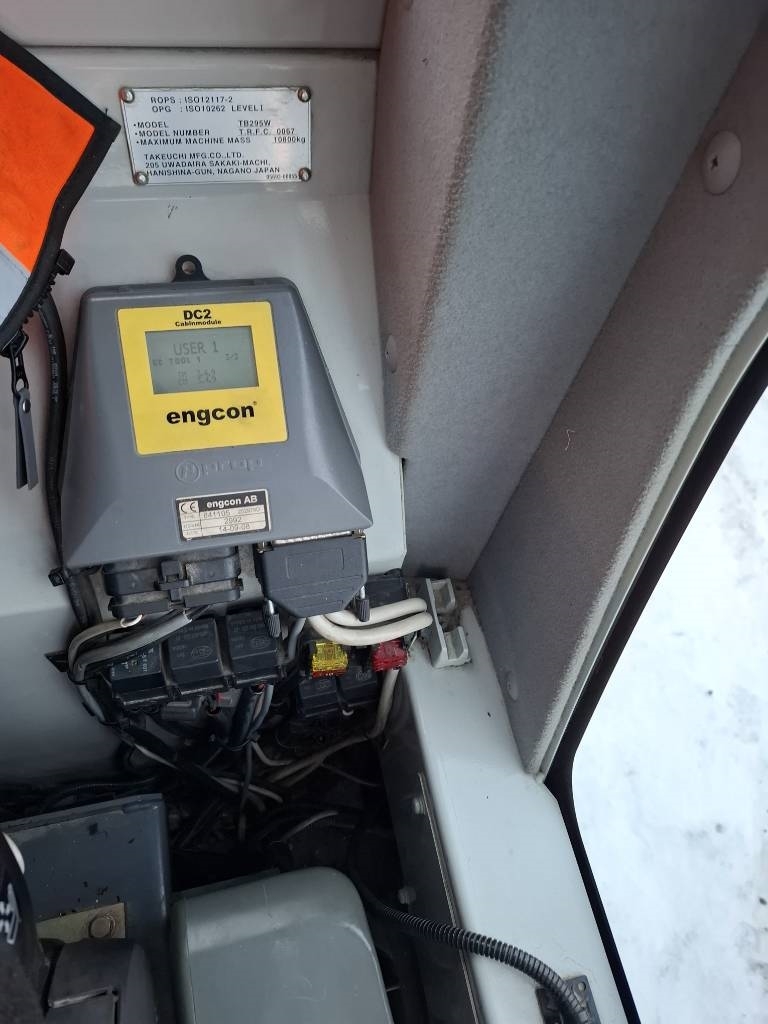 Takeuchi TB 295 W/rotátor, kliešte, ohrievač, mazivo kuva 16