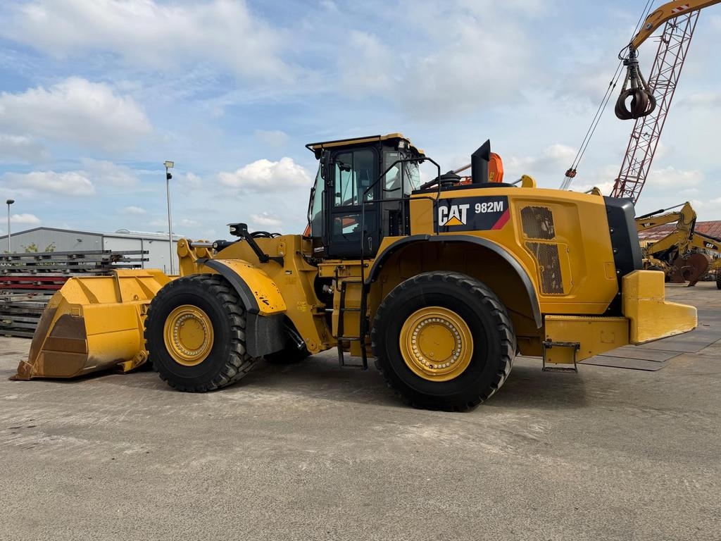 Chargeuse sur pneus Caterpillar 982M . — occasion 2017, 13 820 h