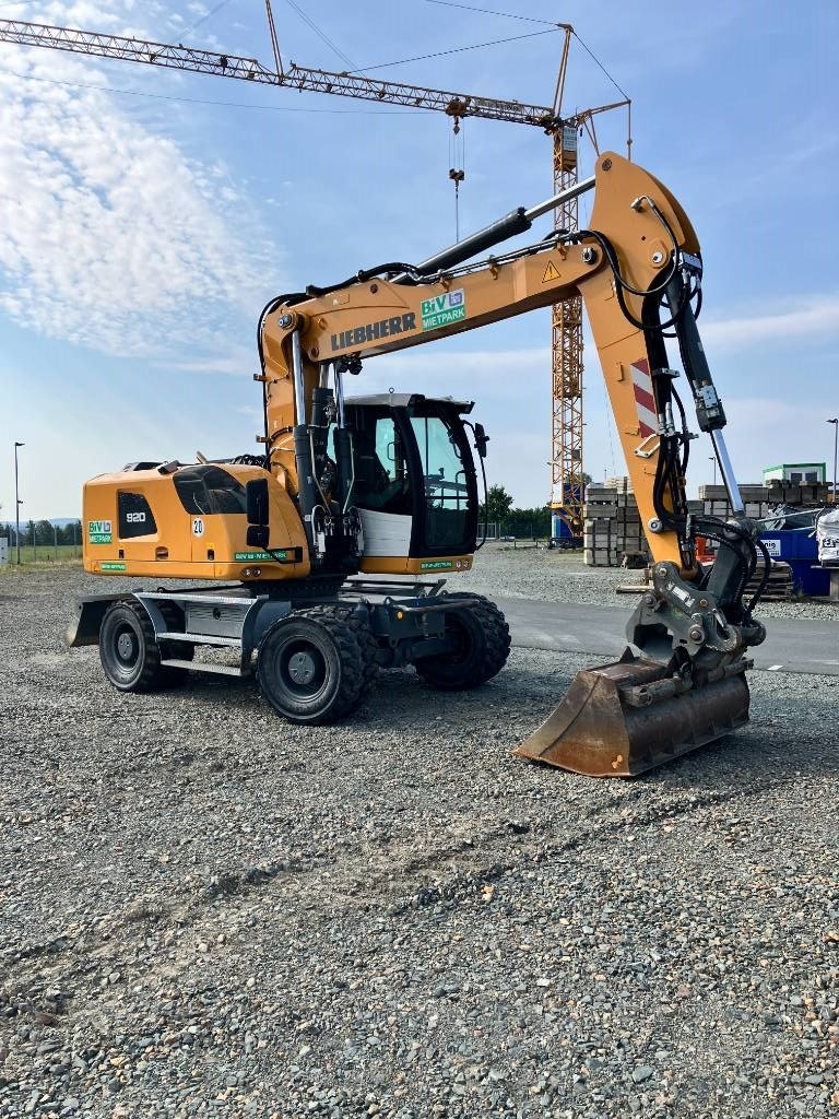 Pelle sur pneus Liebherr A 920 Litronic — occasion 2022, 2 750 h