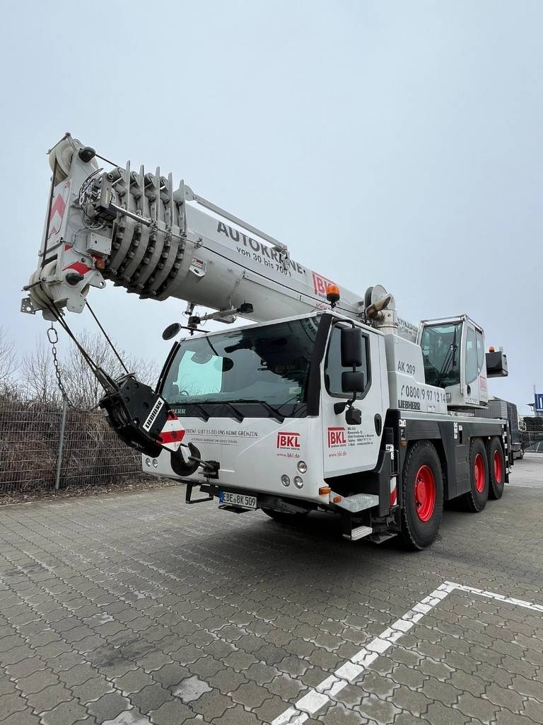 Grue tout-terrain Liebherr LTM 1060-3.1 — occasion 2023
