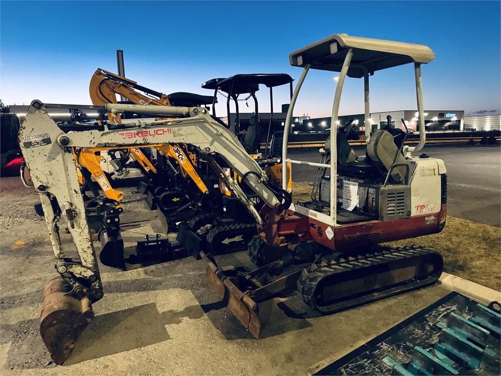 Takeuchi TB016