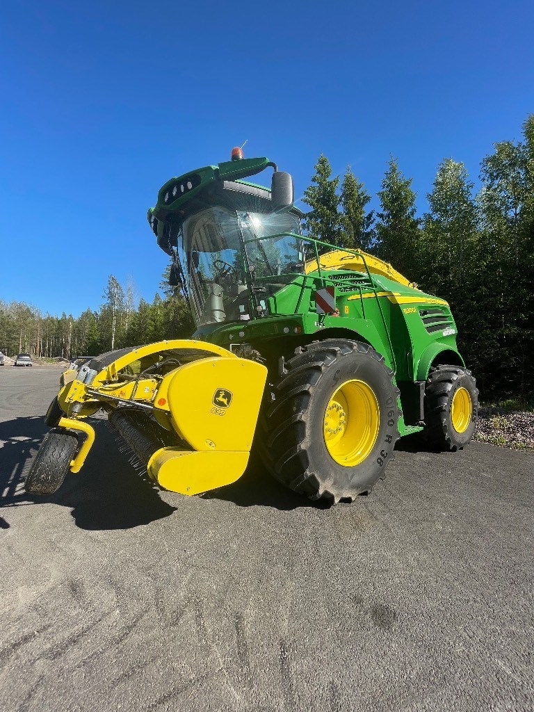John Deere 8300i