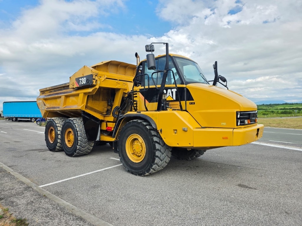 Tombereau articulé Caterpillar 730 EJ — occasion 2012, 10 600 h