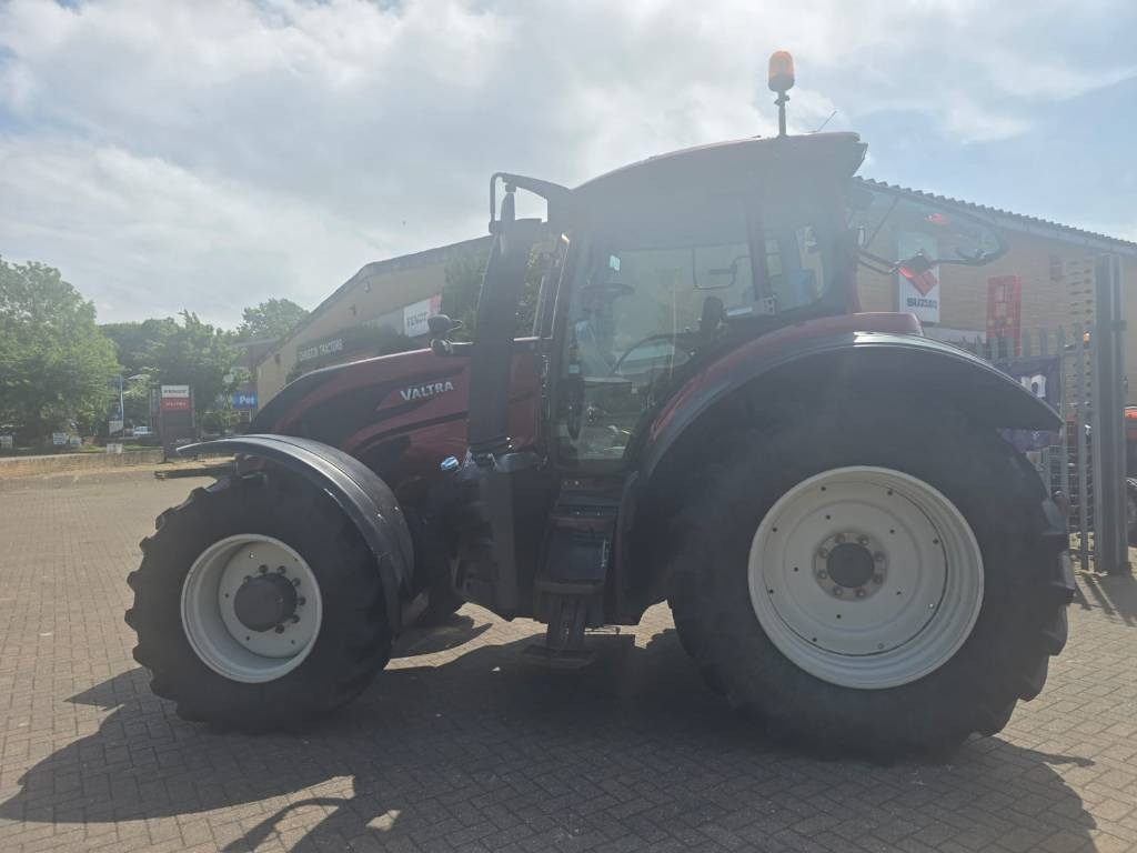 Valtra T144A