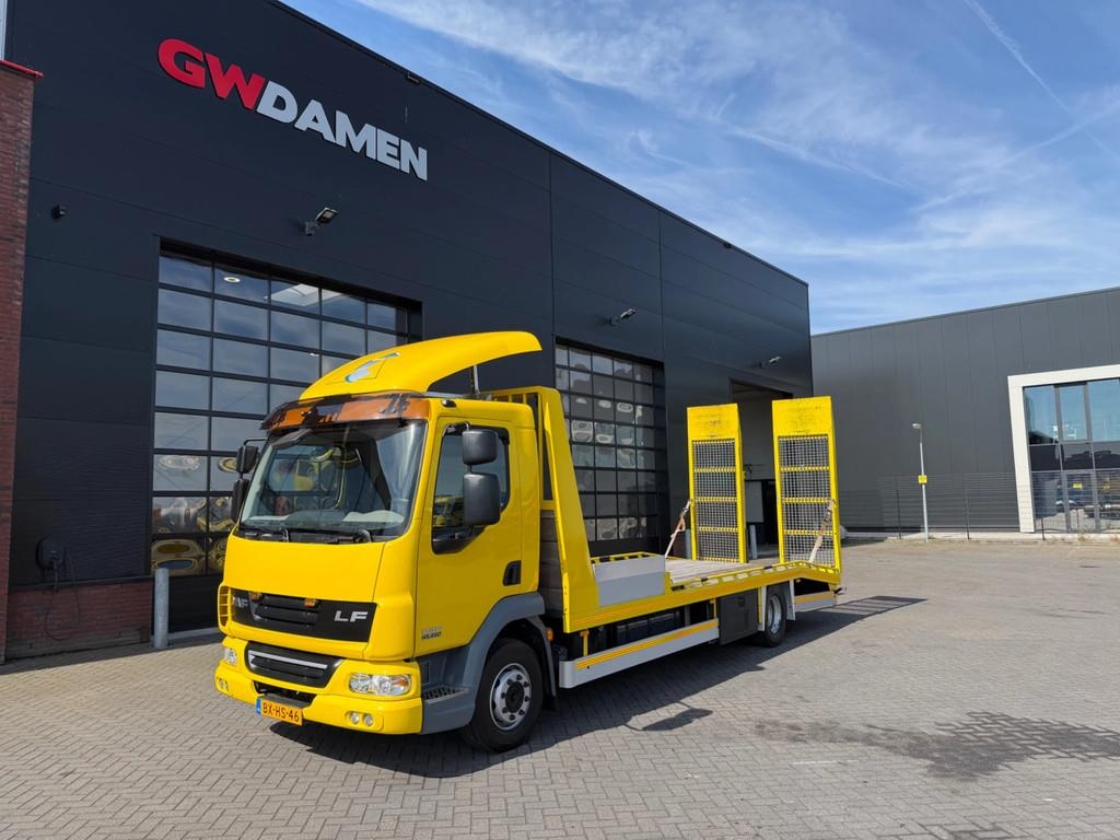 DAF LF 45 Machinetransporter Hydraulic ramps 48.000 km