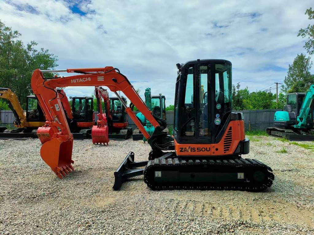 Mini-pelle Hitachi ZX 50 U — occasion 2023, 513 h