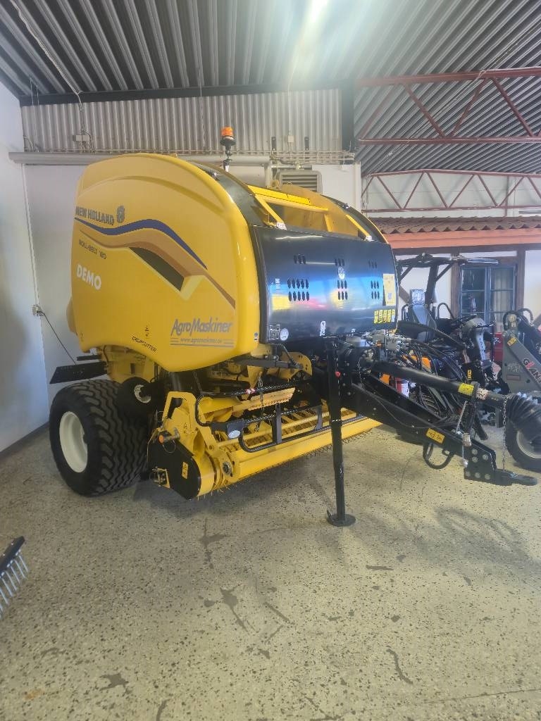 New Holland Roll-Belt 180 Cropcutter