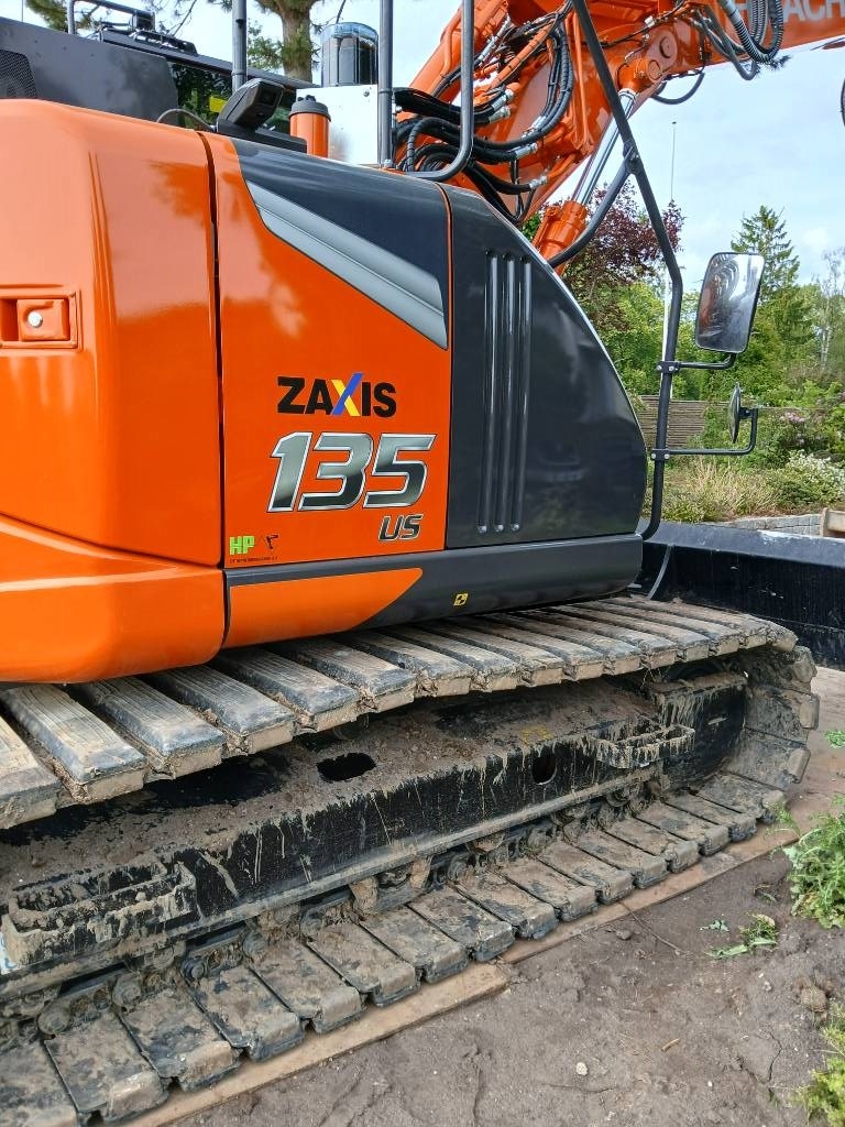 Hitachi ZX 135 US-7