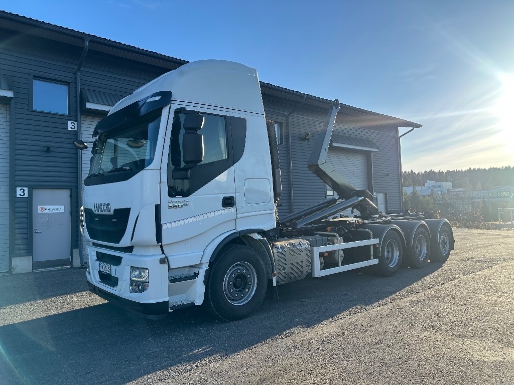 Iveco Stralis 560 8x4*4