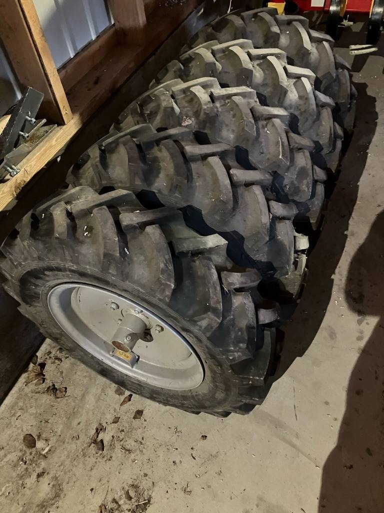 Tume PVJ 16" aihio