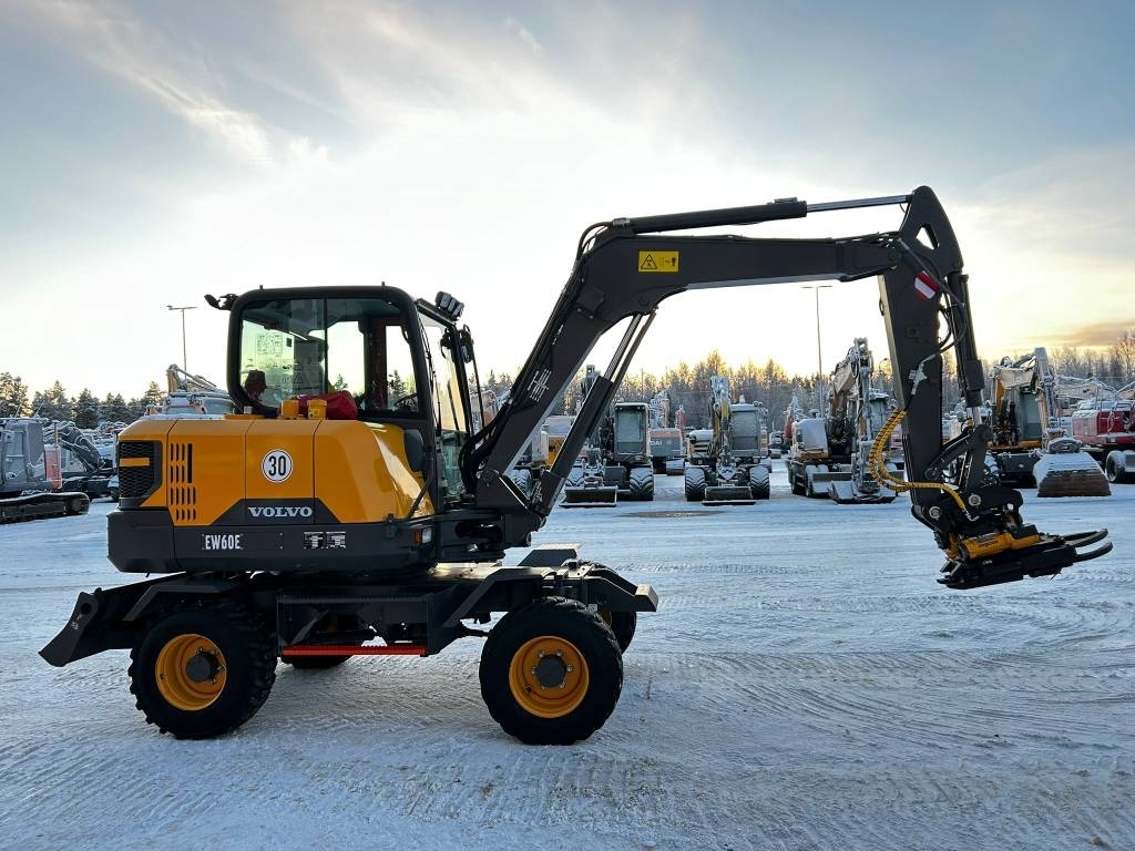 Volvo EW60E / Engcon, Heater, Grease, 1 owner! kuva 5