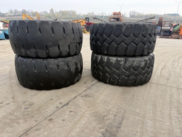 Volvo L 220 F USED WHEEL COMPLET 29.5-25