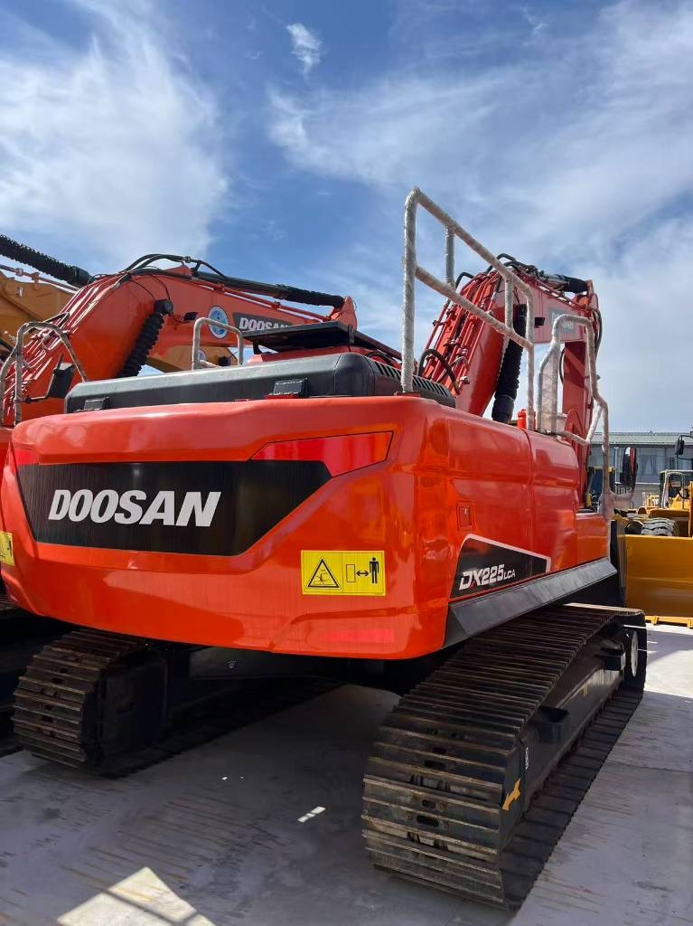 Doosan DX 225 LCA