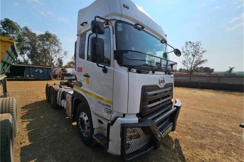 UD TRUCKS QUON
