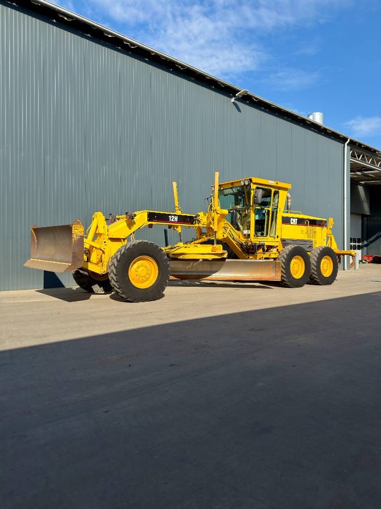 Niveleuse Caterpillar 12H - CE — occasion 2003, 15 977 h