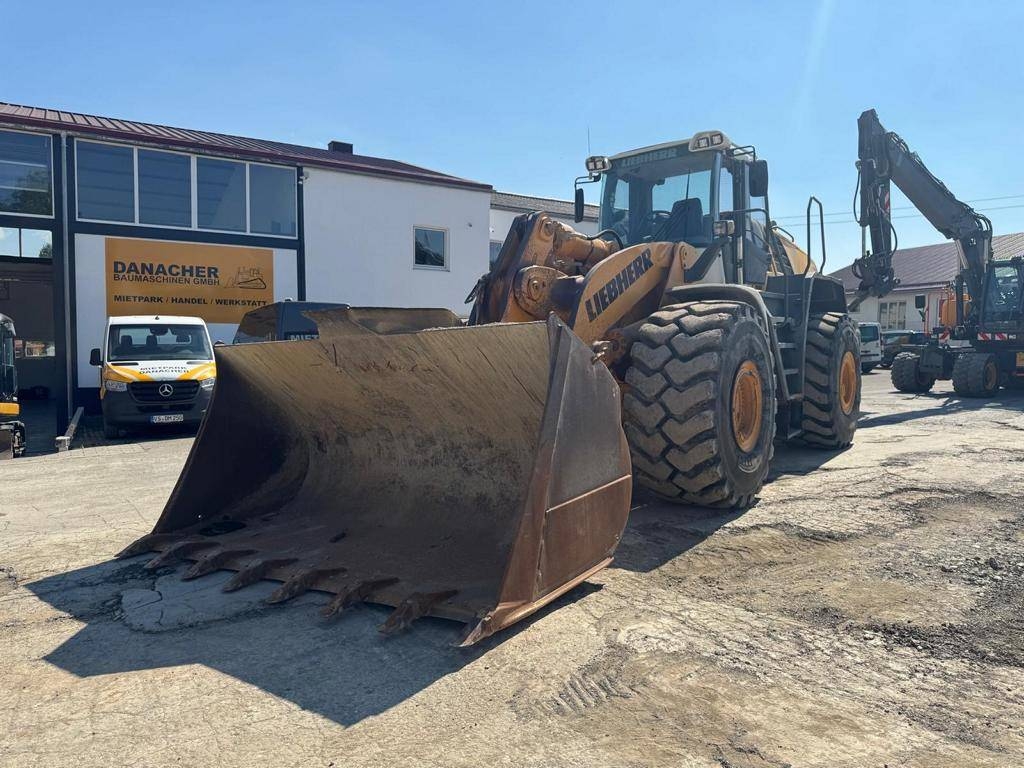 Liebherr L 586