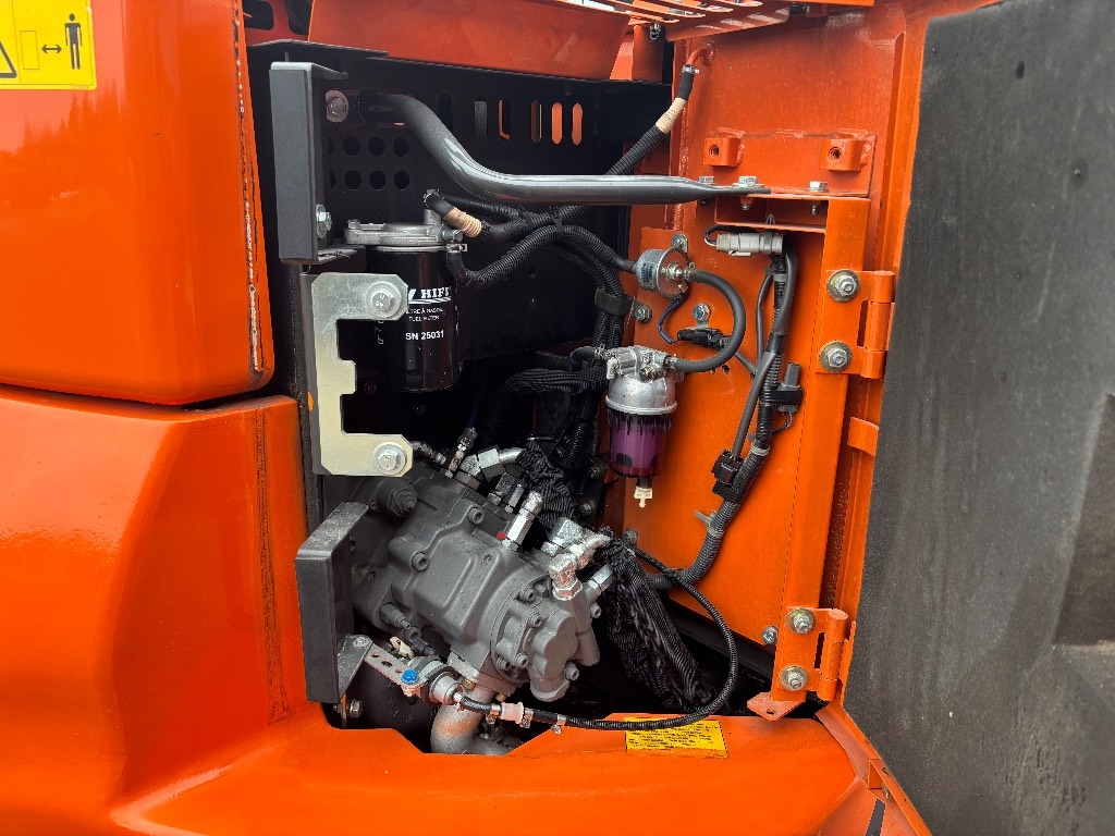 Hitachi ZX 85 US-5 / Rototilt, Godet, Graisse, Chauffage kuva 11