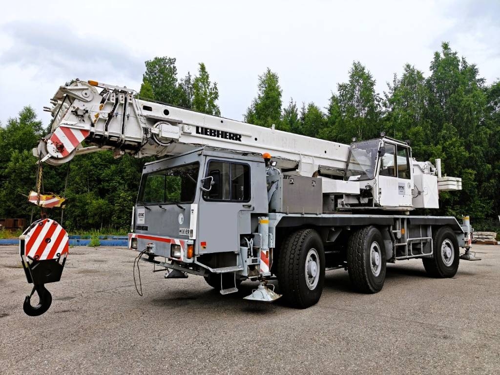Liebherr LTM 1045-3