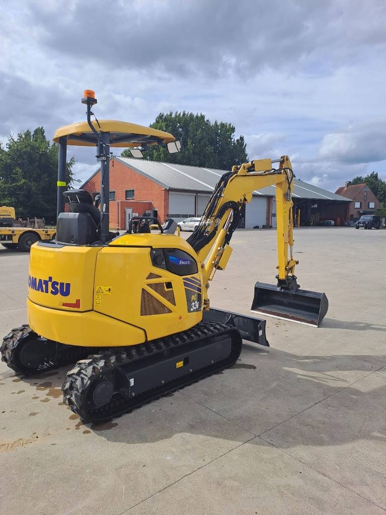 Komatsu PC33E-6