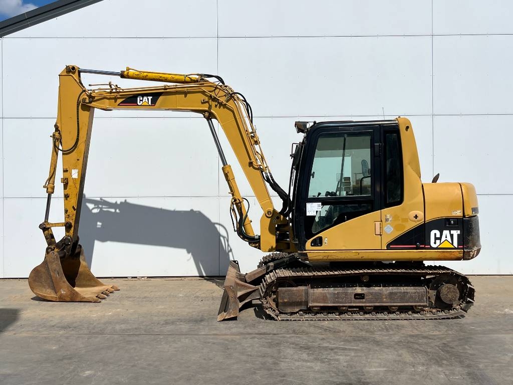CAT 307C - Blade / Quick Coupler / Climate Control