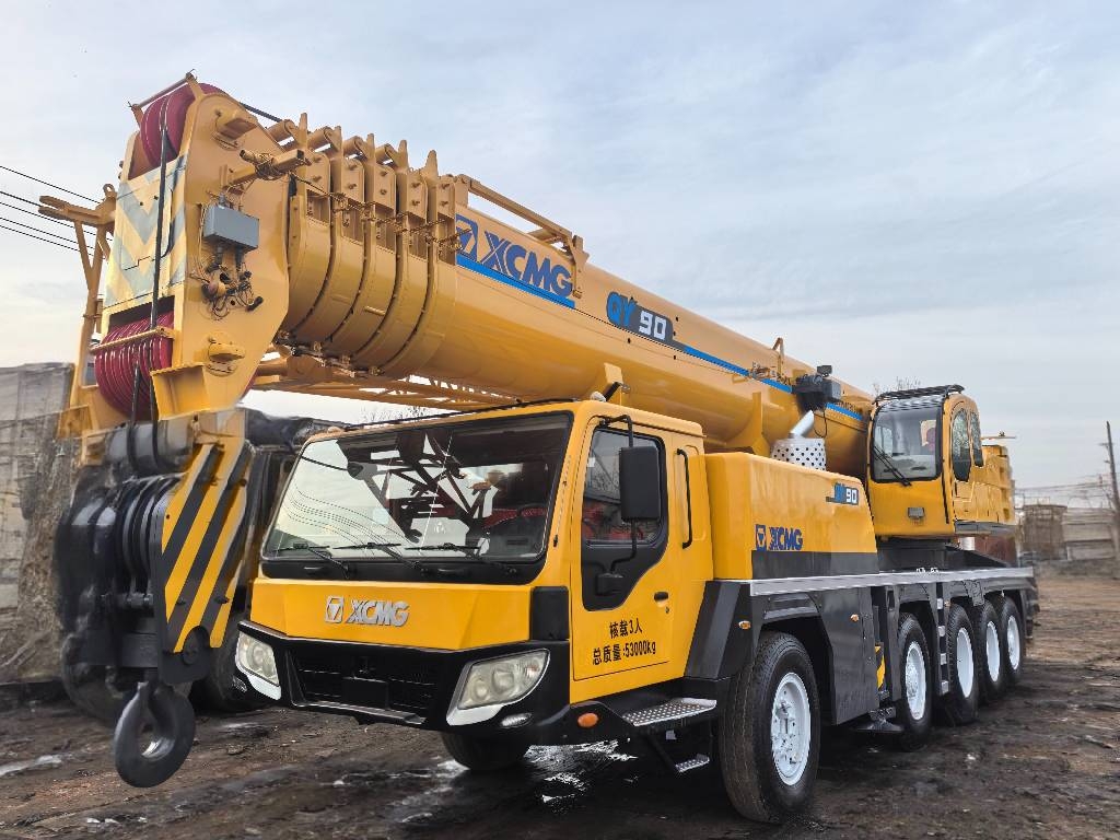 Grue tout-terrain XCMG QY90K6 — occasion 2020, 5 000 h