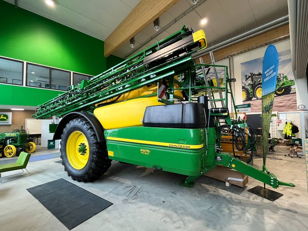 John Deere R975i