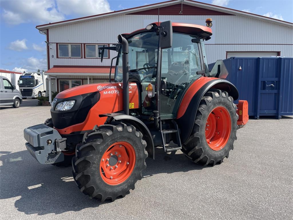 Kubota M4073