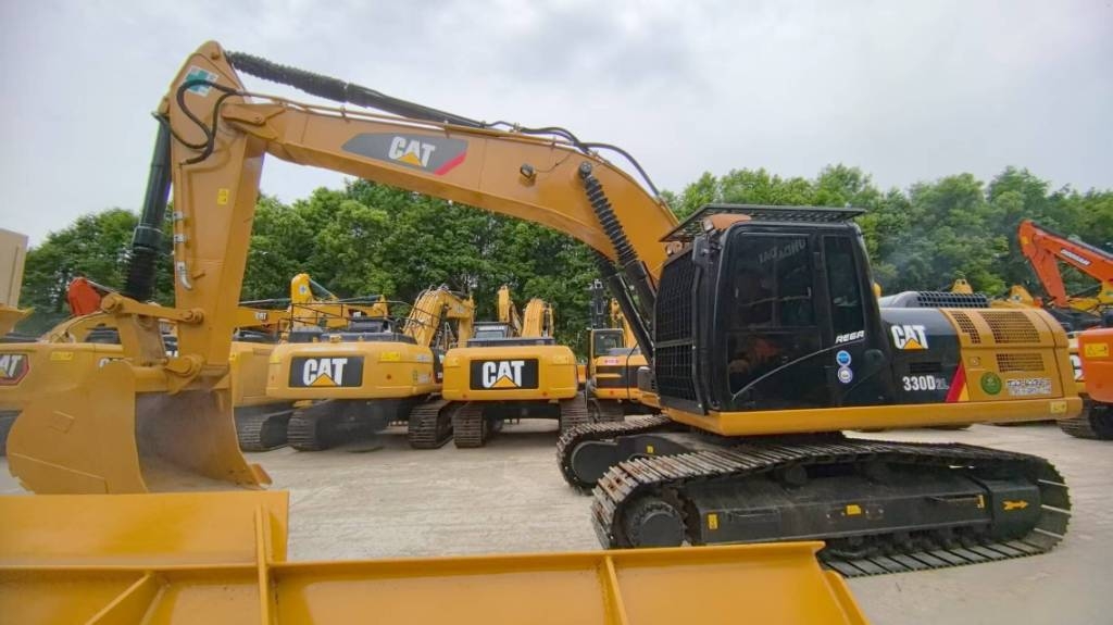 CAT 320 D