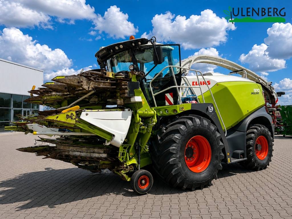 CLAAS Orbis 900