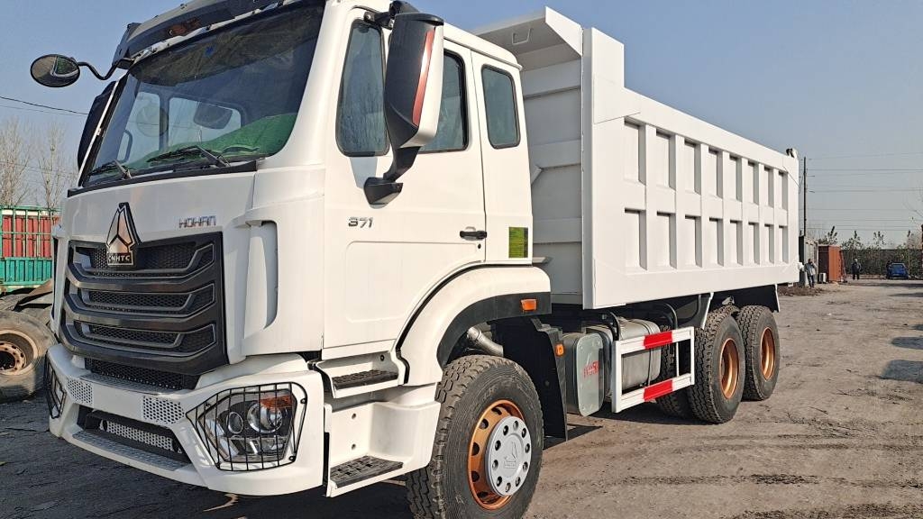 Sinotruk Hohan371