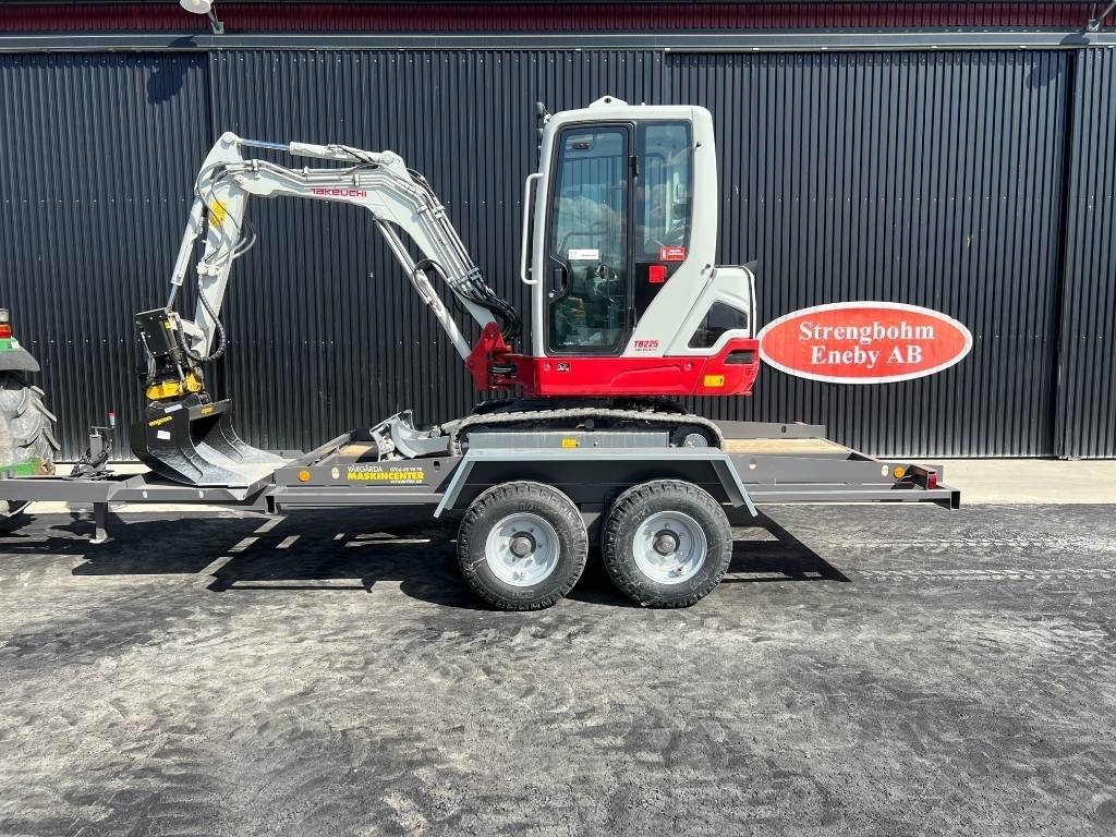 Takeuchi TB 225 Grävarpaket VM-Kärra Engcon