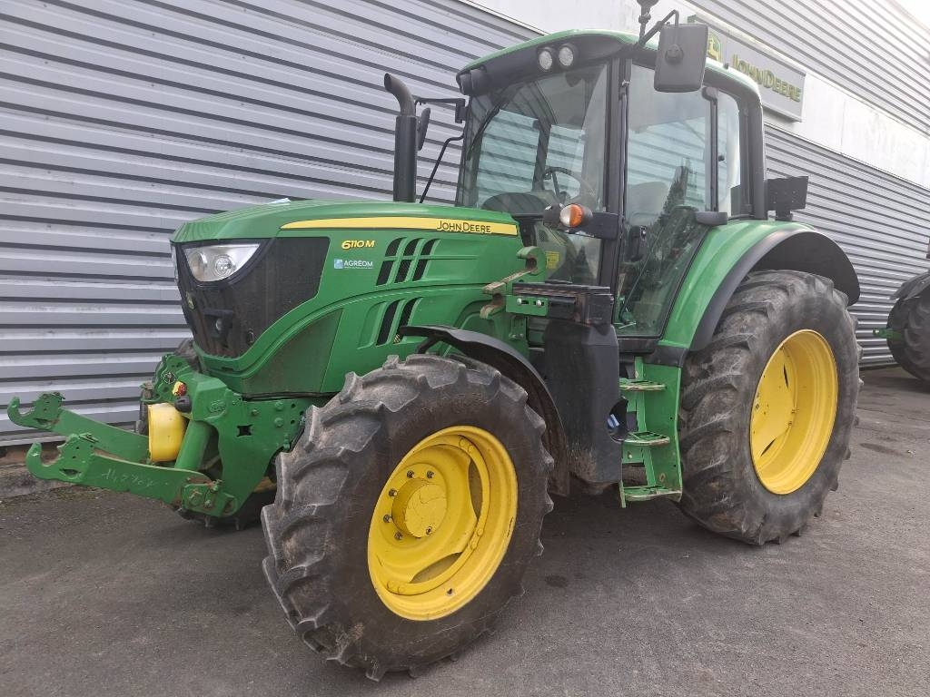 John Deere 6110M