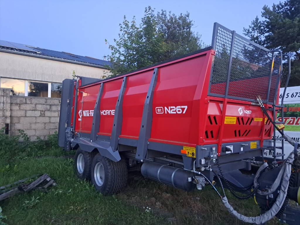 Épandeur à fumier Metal-Fach 8t HORNET manure spreader/rozrzutnik obornika 8t — occasion 2024