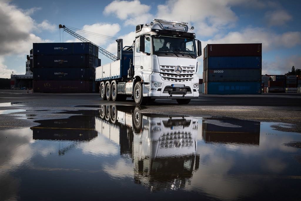 Mercedes-Benz Arocs 3253 L - Kranväxlare HIAB